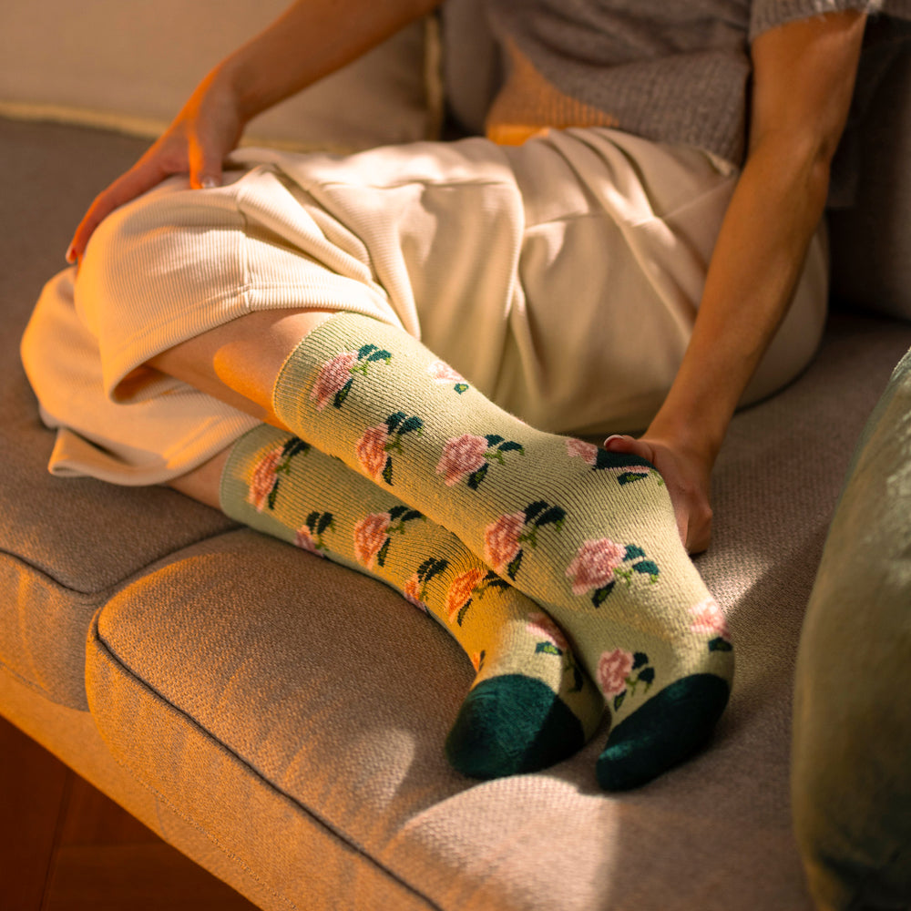 Damen Lite Jacquard Socken RHS Roses - Salbei