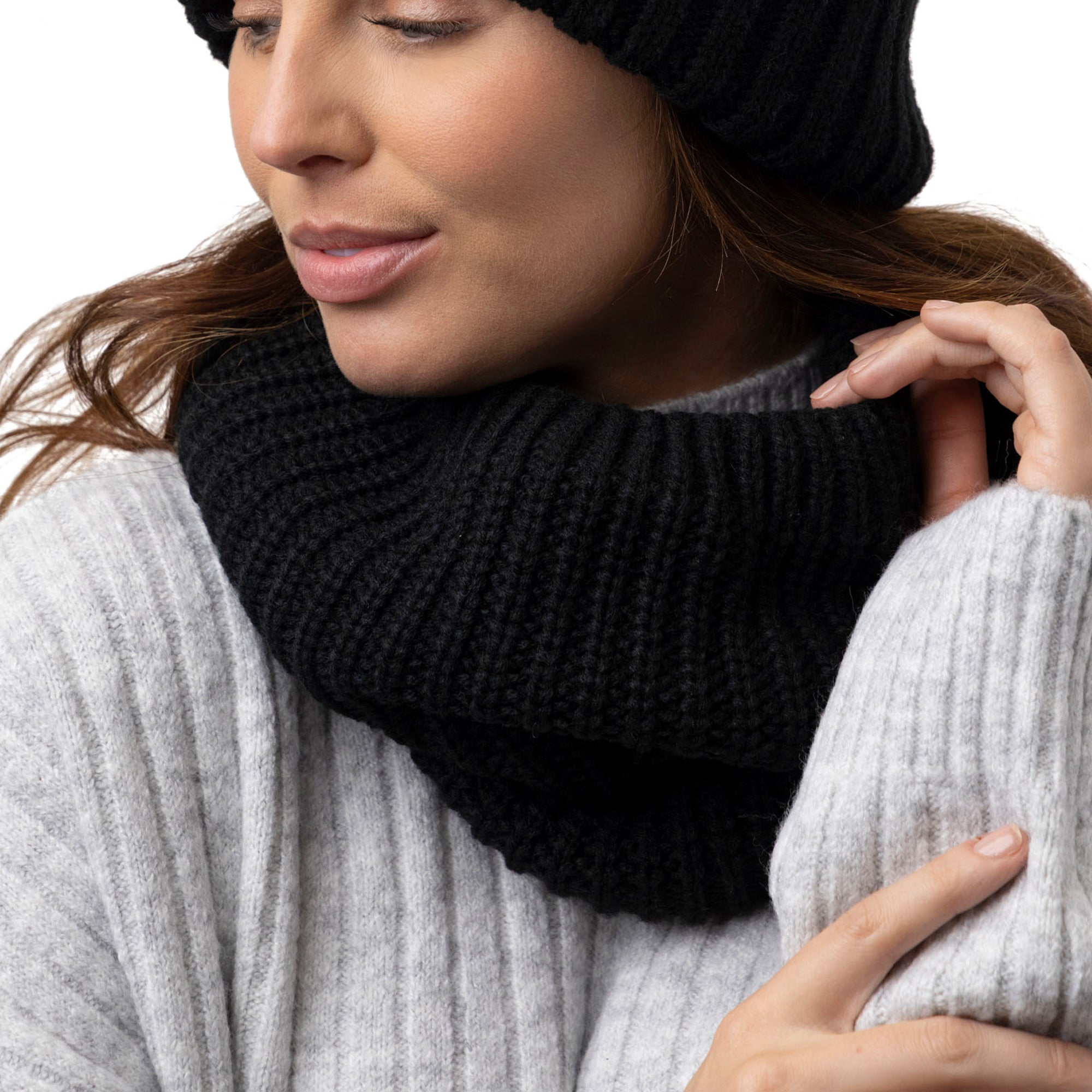 S’YTE Queens Code Neck Warmer Free Black Ladies Chunky Neck Warmer - Black – Heat Holders EU