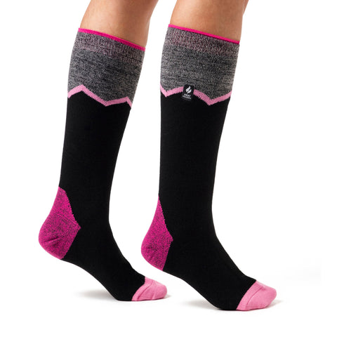 Damen Ultra Lite lange Ski- und Schnee-Sportsocken – Schwarz und Pink mit Zickzackmuster