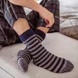 Calcetines para dormir Original Lumi para hombre con parte superior de plumas - Azul marino y gris